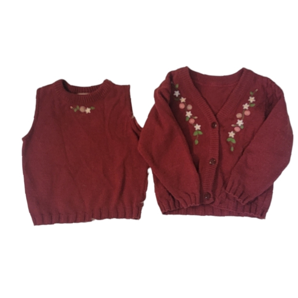Vintage B.T. Kids 2 piece Seater Cardigan Emborded Cottage Set Size 4
